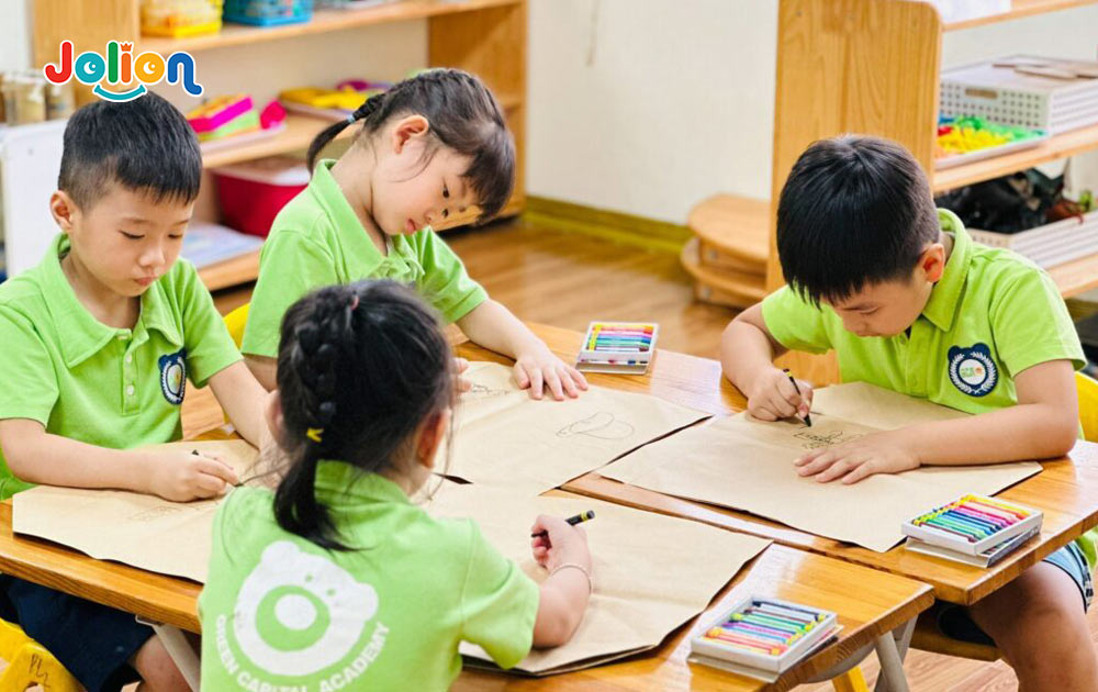 Bố mẹ cần lưu ý gì khi trẻ ít giao tiếp hình 2