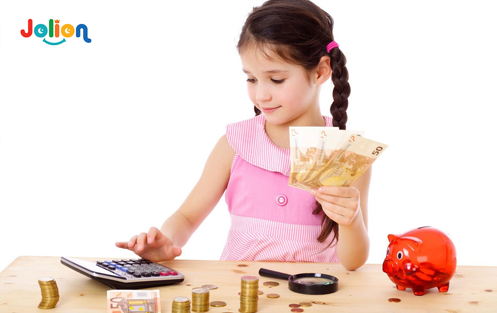 Dạy trẻ giá trị của đồng tiền ngay khi còn nhỏ là cực kỳ cần thiết