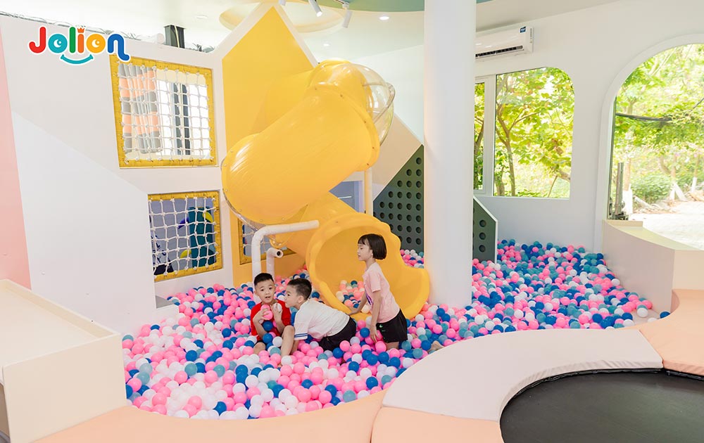 Phân biệt hiếu động và tăng động giảm chú ý ở trẻ