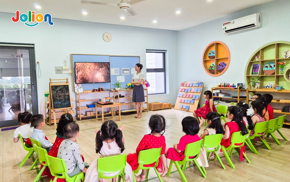 Sai lầm phổ biến của bố mẹ trong nuôi dạy trẻ